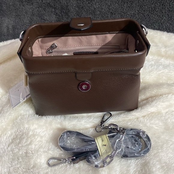 Brown leather bag - Picture 10 of 16